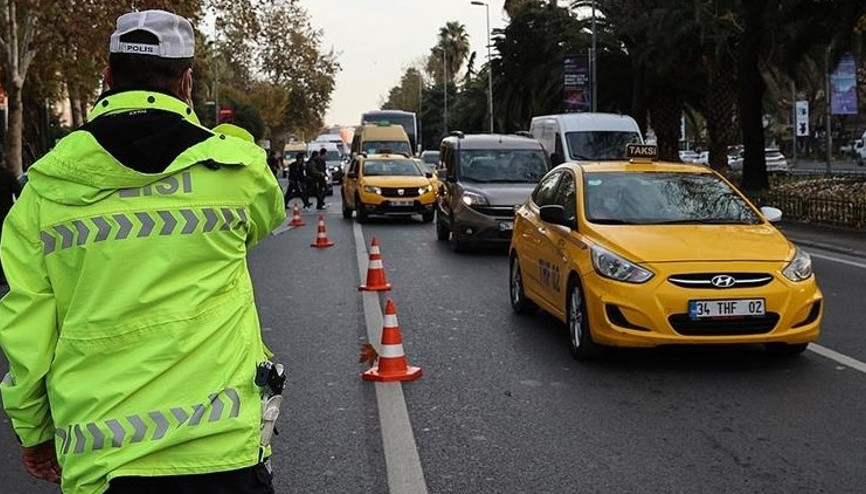 Şişlide 3 günlük eylem yasağı: Bazı yollar trafiğe kapatılacak Şişlide 3 günlük eylem yasağı: Bazı yollar trafiğe kapatılacak