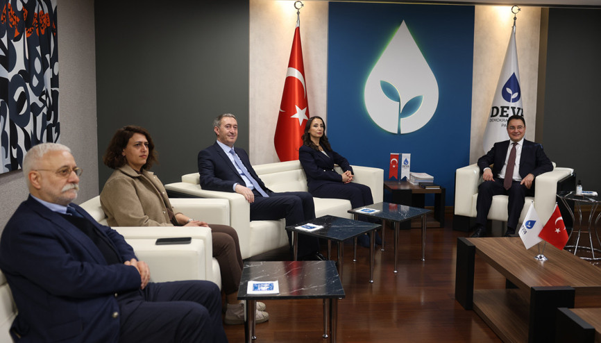 DEM Parti heyeti, DEVA Partisi Genel Başkanı Babacan’ı ziyaret etti