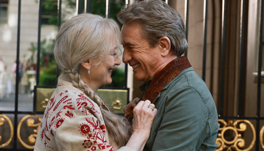 Kim söylüyor 70ten sonra olmaz diye... Efsane oyuncu torun sevecek çağında aşka düştü