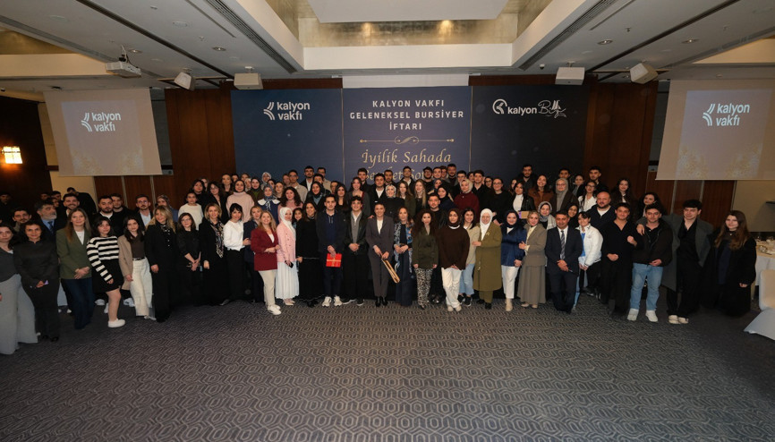 Bursiyerlerle iftar buluşması Bursiyerlerle iftar buluşması