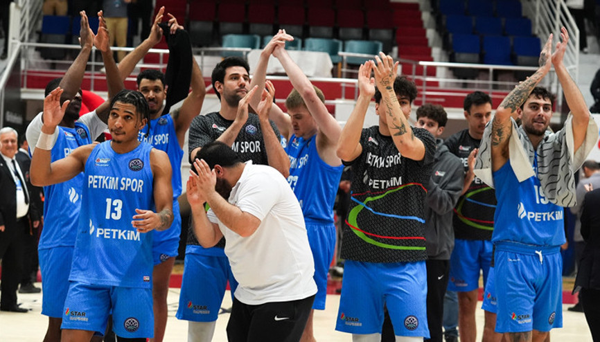 Aliağa Petkimspor ilk galibiyetini evinde aldı