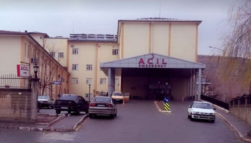 Elazığ’da çığ altında kalan köylüyü aramaya çıkan yakınları kurtardı Elazığ’da çığ altında kalan köylüyü aramaya çıkan yakınları kurtardı