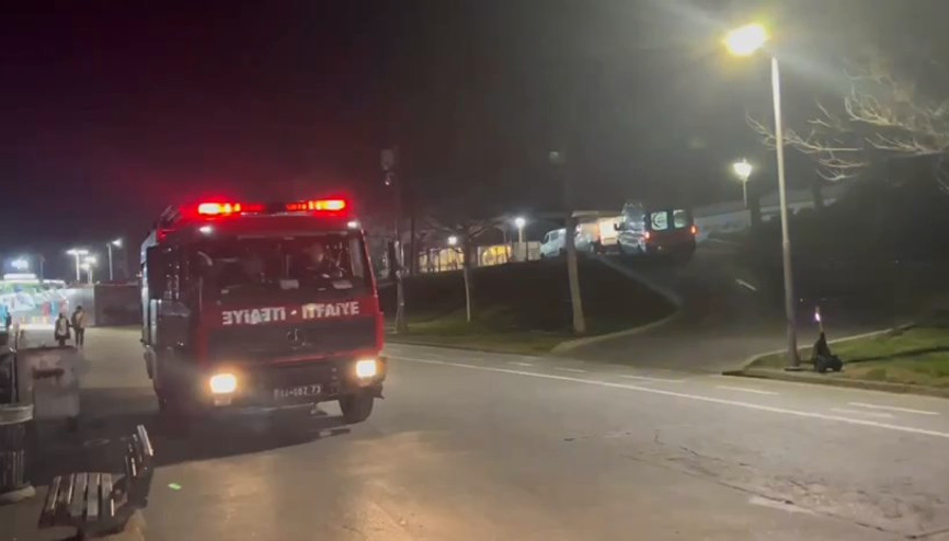 İstanbul- Bakırköyde bisikletiyle iskelede ilerlerken denize düştü; itfaiye kurtardı