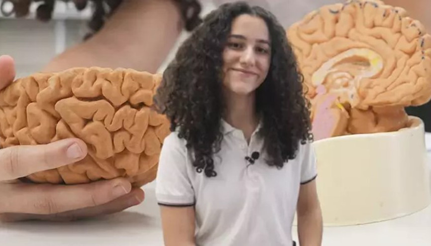 Lise öğrencisi beyin tümörü ve bağırsak ilişkisini incelediği projesiyle TÜBİTAKtan ödül aldı