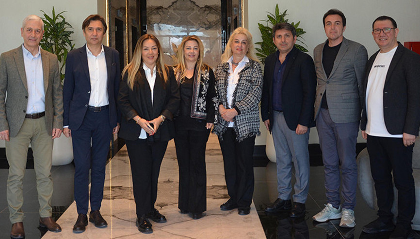 İzmir Gazeteciler Cemiyeti Başkanı Dilek Gappiden Demirören Medya Grubuna ziyaret