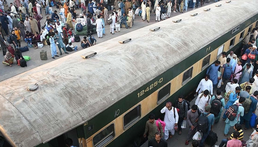 Pakistanda tren saldırısına yönelik operasyon sona erdi