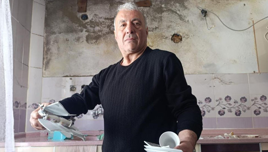 İnat uğruna tadilat yaptırılmadı... Düşen mutfak dolabı evi harabeye çevirdi