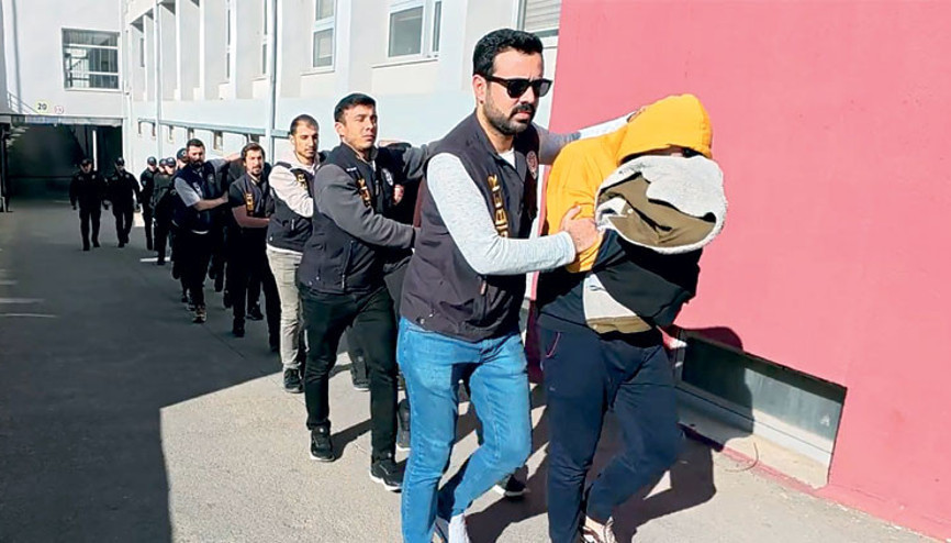 Bir bahis çetesi daha çökertildi: 60 bin tl maaşla milyonluk hesap