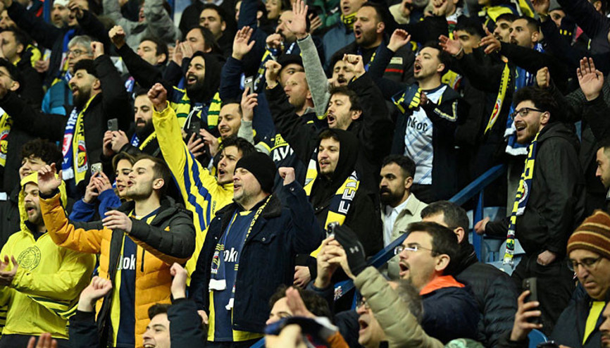 Londra’dan Glasgow’a sarı-lacivert çıkarması