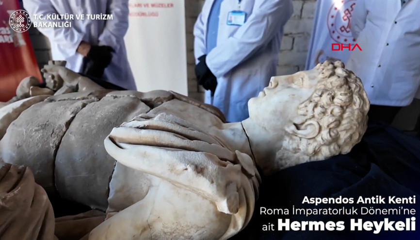 Bakan Ersoy, Aspendostaki Hermes heykelini inceledi