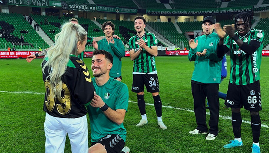 Sakaryaspor - Yeni Malatyaspor maçının ardından sahada sürpriz teklif