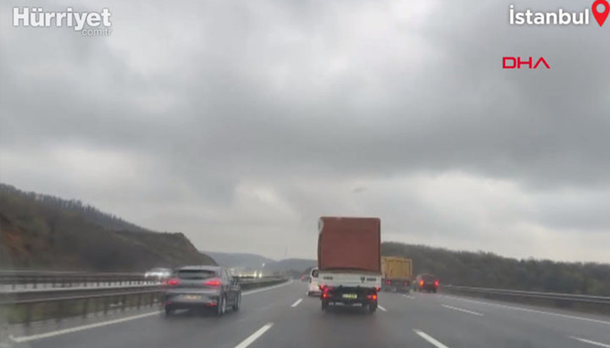 İstanbulda yağmur etkili oluyor