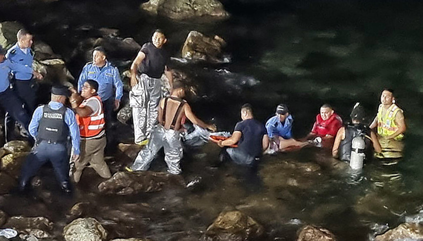 Orta Amerika ülkesinde facia: 17 kişiyi taşıyan uçak denize düştü