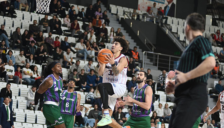 Manisa Basket, Malagaya boyun eğdi