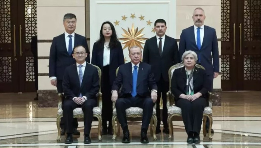 Büyükelçilerden Cumhurbaşkanı Erdoğan’a güven mektubu