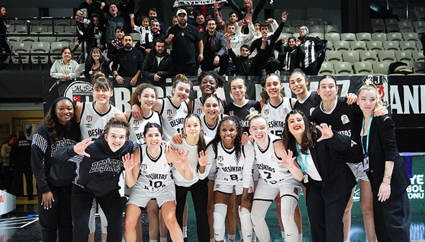 Beşiktaş derbiyi kazanarak Dörtlü Final’e yükseldi