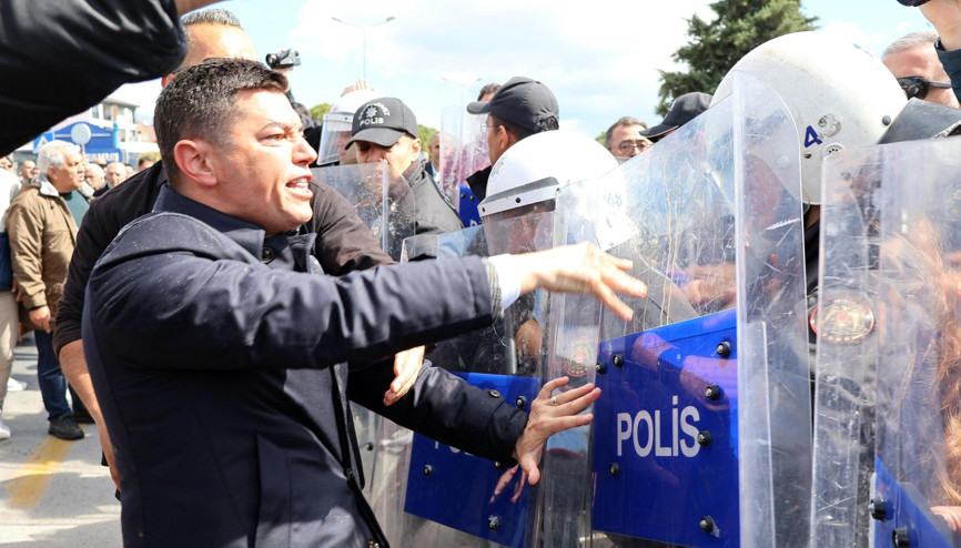 Marmaris Belediye Başkanı Acar Ünlü hakkında soruşturma Marmaris Belediye Başkanı Acar Ünlü hakkında soruşturma