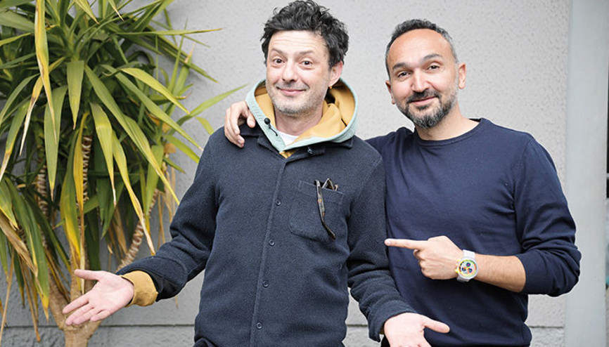 Serkan ve Hayrinin maceraları... Gülmek isteyen bizi izlesin