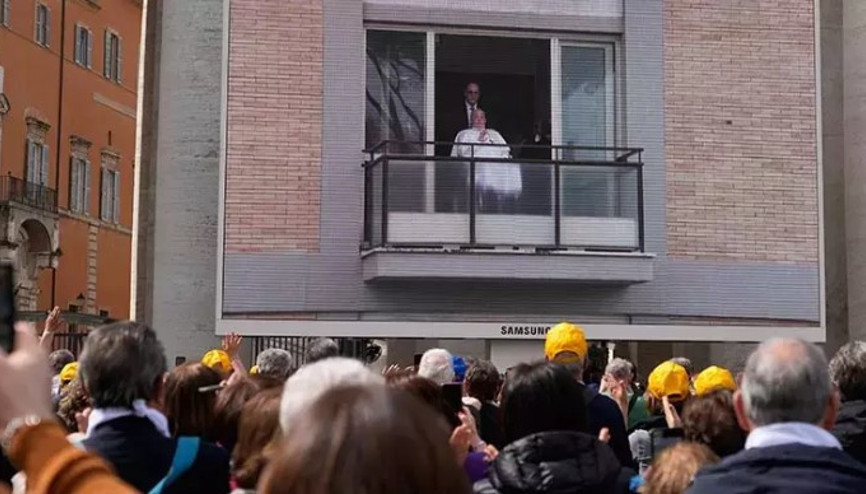 Papa Francis, hastaneden taburcu edildi