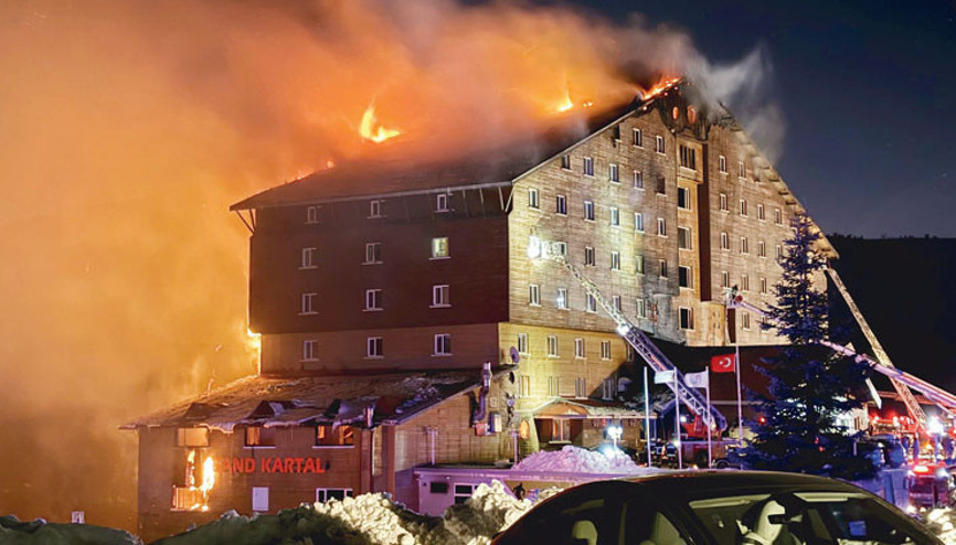 Grand Kartal Otel yangınında bilirkişi raporu tamamlandı Grand Kartal Otel yangınında bilirkişi raporu tamamlandı