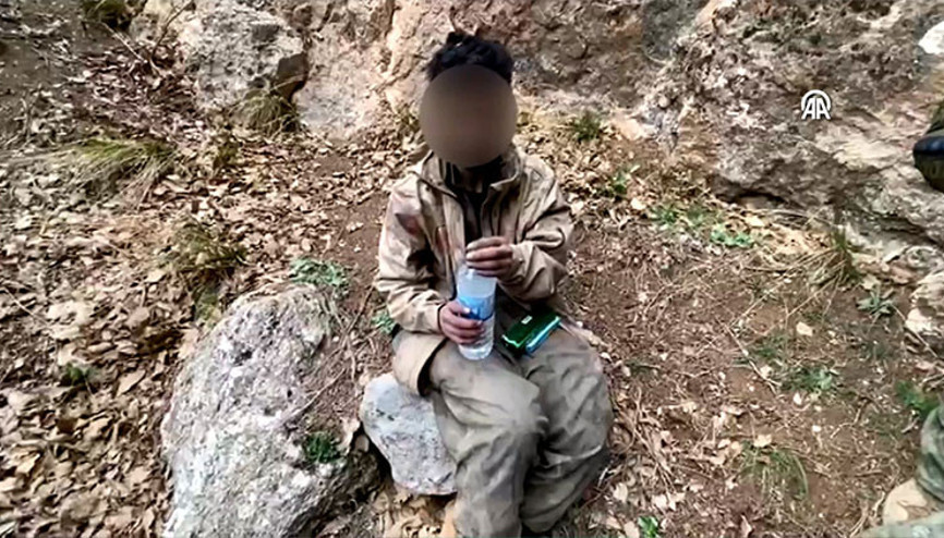 Terör örgütü PKK/YPG mensubunun teslim olma görüntüleri ortaya çıktı