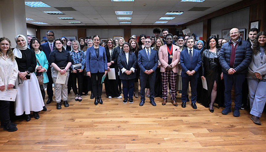 7. Türk Toplumu Sanat Sergisi görücüye çıktı