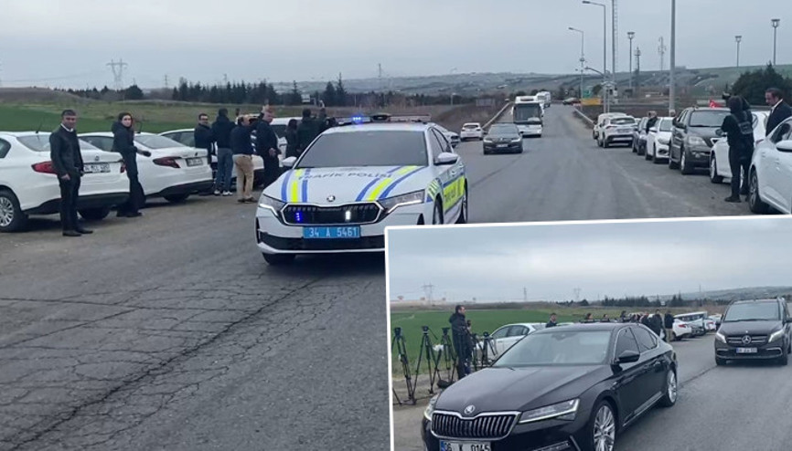 CHP lideri Özel, Ekrem İmamoğlunu Silivrideki Marmara Cezaevinde ziyaret etti CHP lideri Özel, Ekrem İmamoğlunu Silivrideki Marmara Cezaevinde ziyaret etti