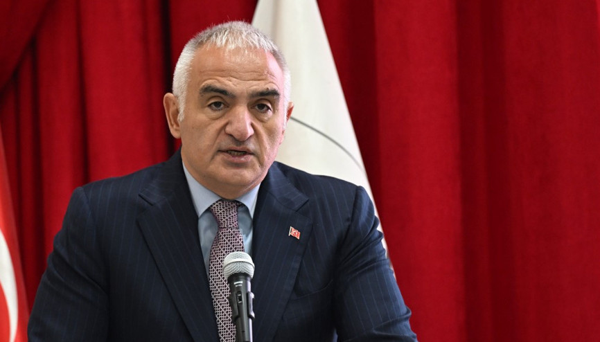 Bakan Ersoy: Sanata verdiğimiz destekle yeni rekorların peşinde koşuyoruz