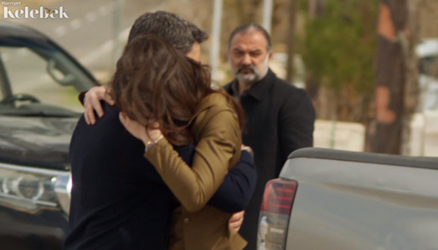 Uzak Şehir reytinglerde geleneği bozmadı Cihandan Alyaya Ben varım tesellisi