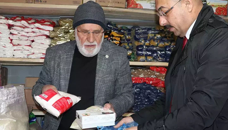 Bu bakkalda para geçmiyor: Kirada oturana, asgari ücretle çalışana, çocuğu okuyana ücretsiz ürün veriyorlar