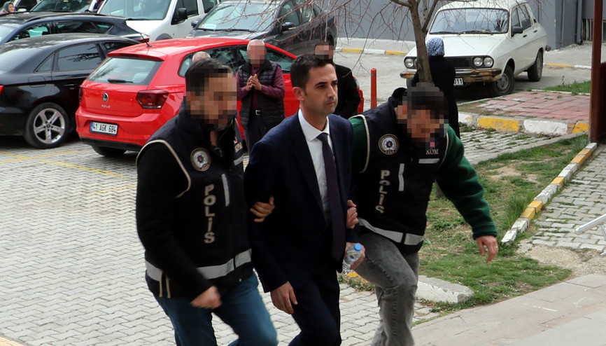 Ispartada, gözaltına alınan belediye başkanı adliyede
