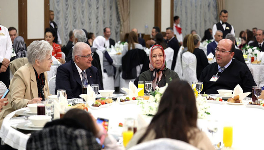 Bakan Güler, şehit aileleri ve gazilerle iftarda bir araya geldi