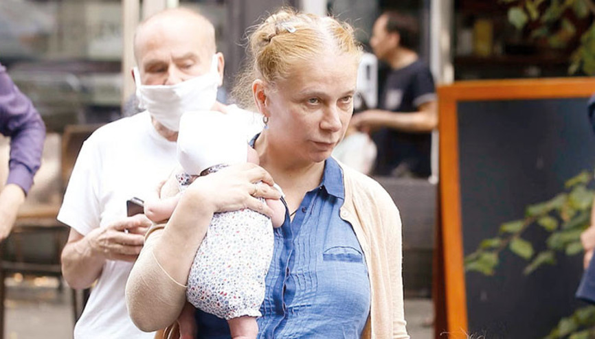 66 yaşında 10. çocuğunu doğurdu