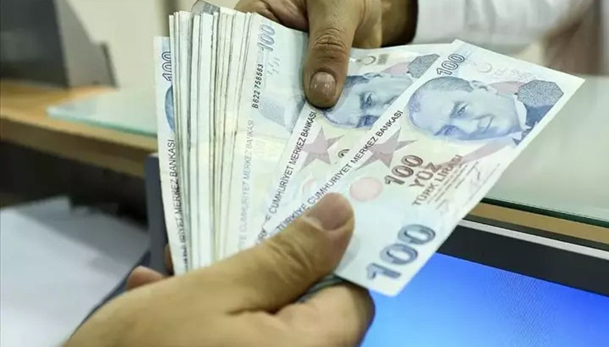 Emeklilerin bayram ikramiyesi 4 bin liraya yükseltildi