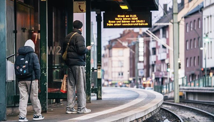 Yeni hükümete rağmen Almanlar harcamada hâlâ temkinli