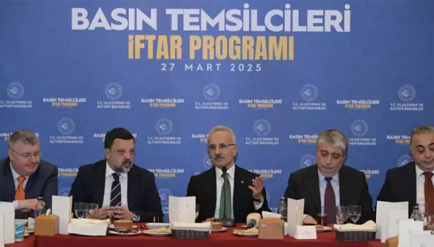 Bakan Uraloğlu: Google’ın algoritma değişikliğini yakından takip ediyoruz