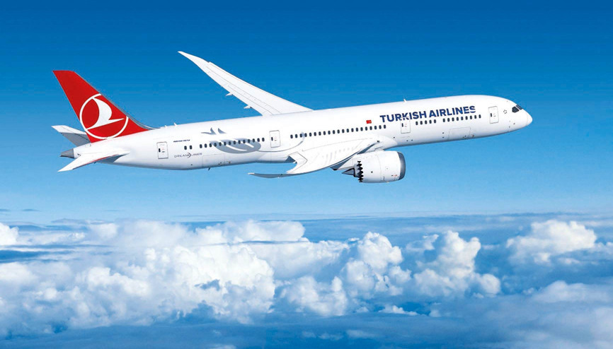 Havalimanlarında yoğunluk... Ek seferler düzenlenecek