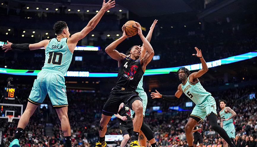 Toronto Raptorstan üst üste 3. galibiyet