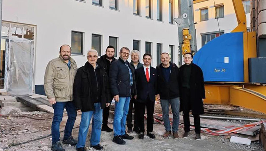 Münih Başkonsolosu Süalp Erdoğan, Landshut Merkez Camii inşaatını ziyaret etti