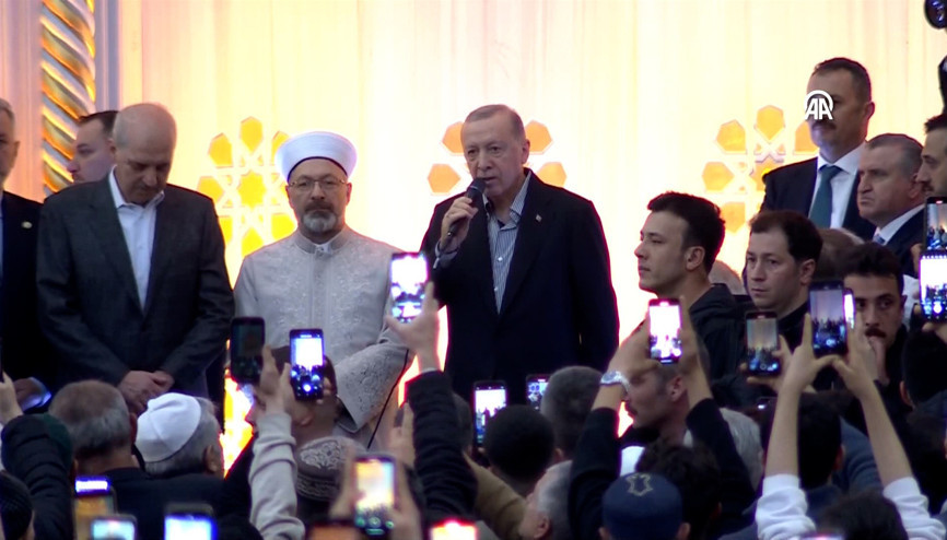 Cumhurbaşkanı Erdoğan, bayram namazı sonrası açıklamalarda bulundu