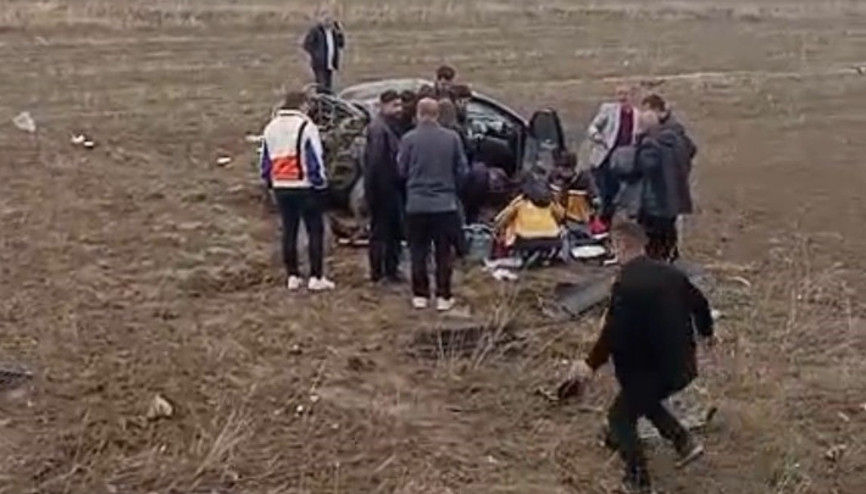 Hakkaride otomobil, elektrik direğine çarptı 17 yaşındaki Arda hayatını kaybetti, 3 yaralı Hakkaride otomobil, elektrik direğine çarptı 17 yaşındaki Arda hayatını kaybetti, 3 yaralı