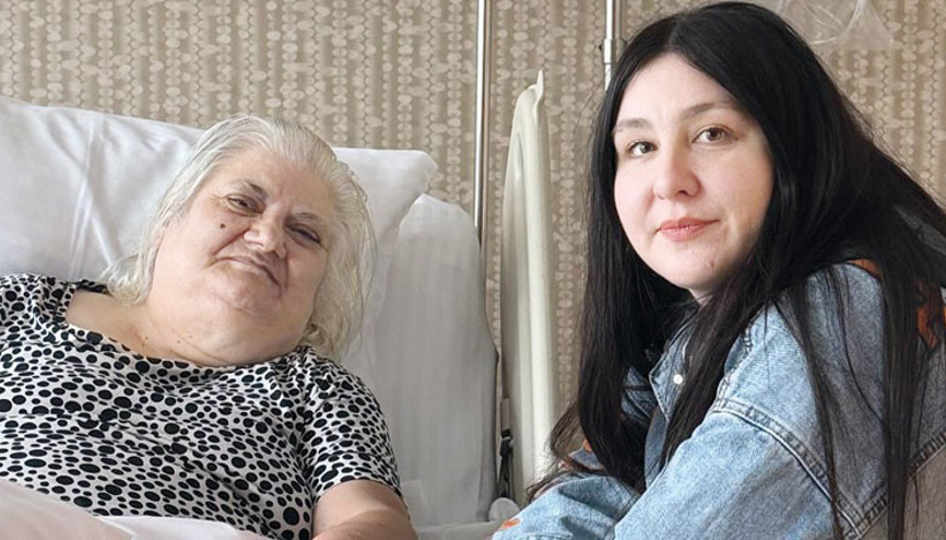 Yasemin Sakallıoğlu: Büyüklerinize sarılın