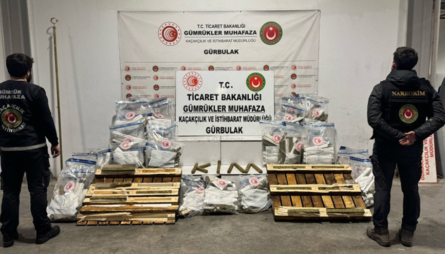 Sabiha Gökçen Havalimanı ve gümrük kapılarında, 182 kilo uyuşturucu ele geçirildi