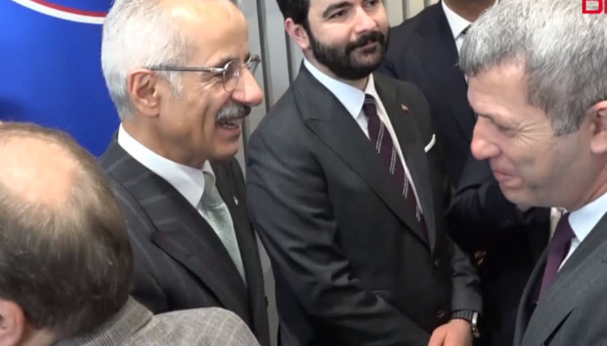 Bakan Uraloğlu, baba ocağı Trabzon’da vatandaşlar ile bir araya geldi