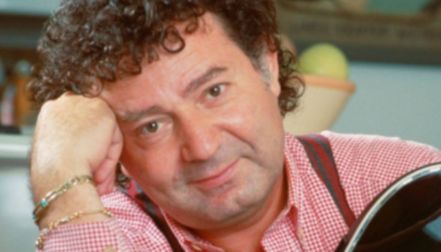 Kayahan kimdir, nereli, ne zaman vefat etti Kayahanın eşi kimdir, kaç evlilik yaptı, kaç çocuğu var Kayahan şarkıları ve albümleri