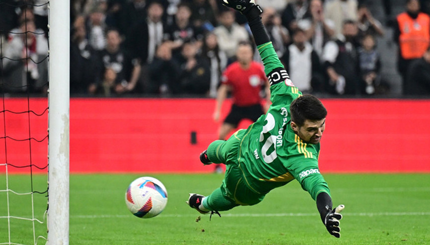 Beşiktaşta taraftarlardan Ersine tepki
