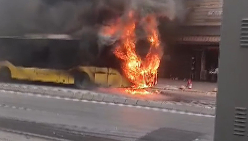 İETT Otobüsü Alev Alev Yandı