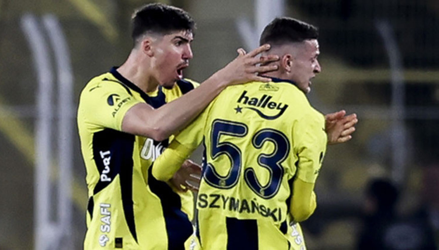 Szymanski 100. maçını oynadı