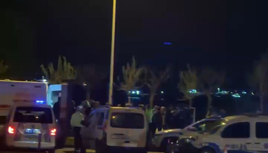 İstanbul - Bakırköyde polise ateş edip kaçan iki kişi, kaza yaptıktan sonra yaralı olarak yakalandı