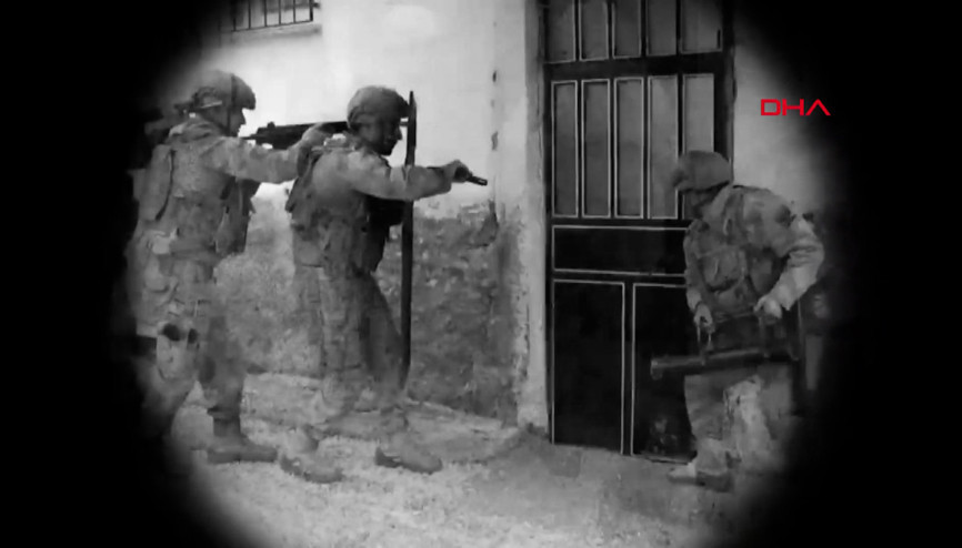 İçişleri Bakanı Yerlikaya: 19-27 Mart 2025 tarihleri arasında 9 ayrı organize suç örgütü çökertildi İçişleri Bakanı Yerlikaya: 19-27 Mart 2025 tarihleri arasında 9 ayrı organize suç örgütü çökertildi